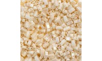 Half tila 5mm. Ivory Pearl...